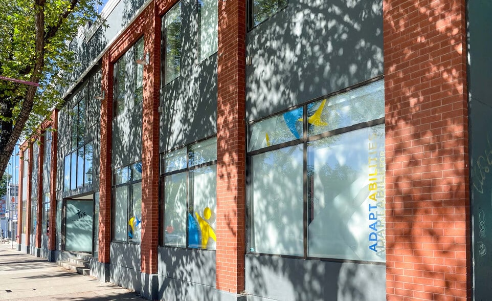 10130-10142 82nd Ave NW, Edmonton, AB for lease - Building Photo - Image 2 of 8