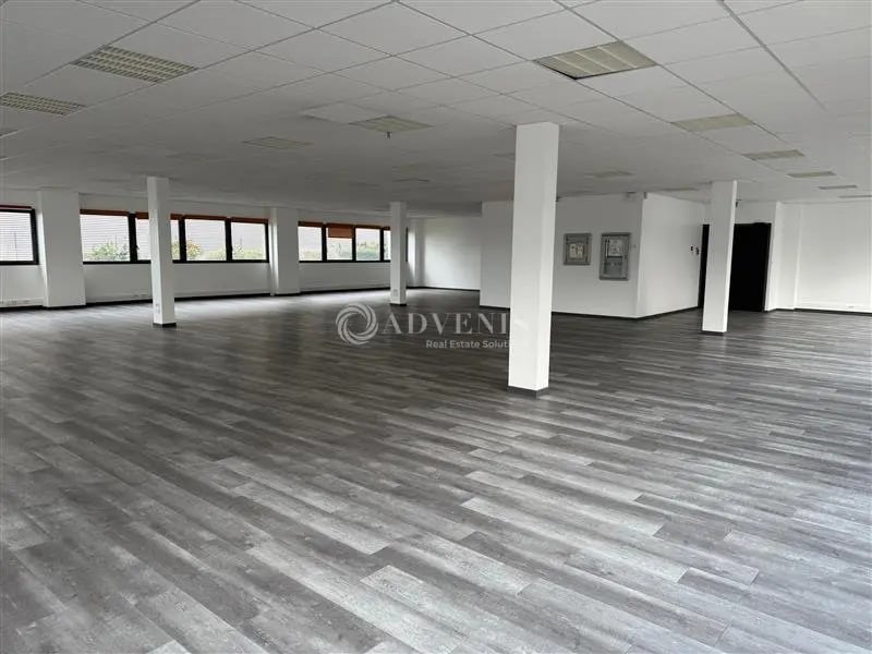 Office in Saint-Priest for lease Interior Photo- Image 1 of 7