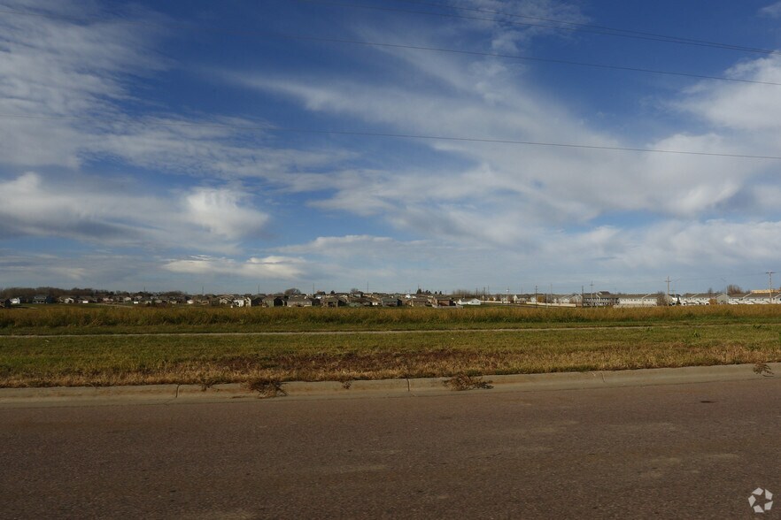 3801 N Career Ave, Sioux Falls, SD à vendre - Photo principale - Image 1 de 1