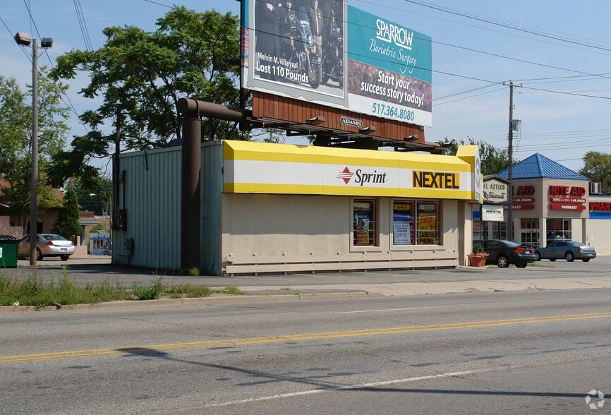 1026 W Saginaw St, Lansing, MI for sale - Building Photo - Image 2 of 2