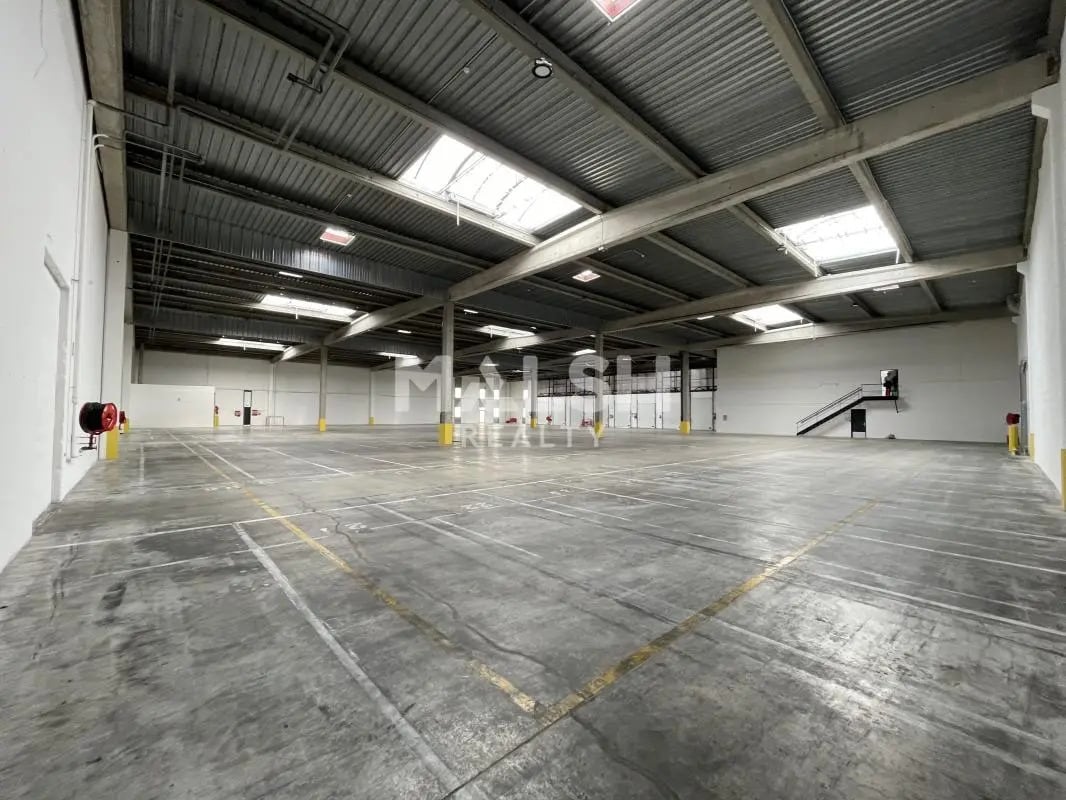 Flex in Corbas for lease Interior Photo- Image 1 of 10