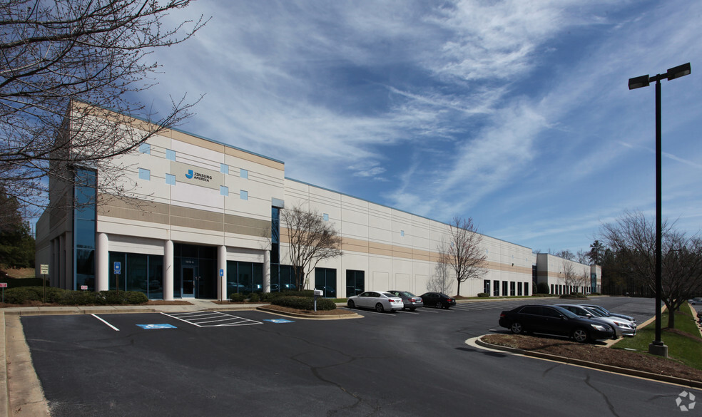 1610 Satellite Blvd, Duluth, GA for lease - Building Photo - Image 1 of 3