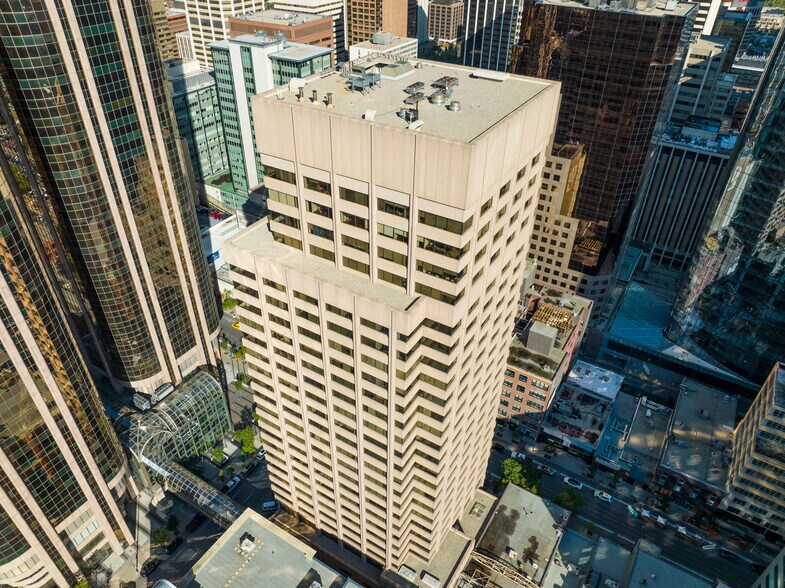 635 8th Ave SW, Calgary, AB à louer - Photo du bâtiment - Image 3 de 3