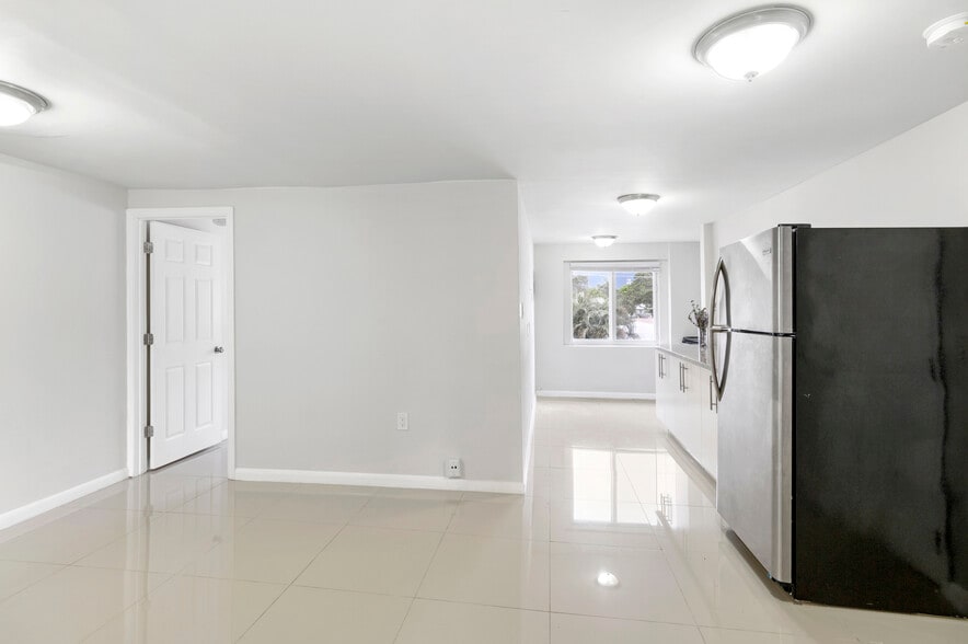 268 NW 34th St, Miami, FL à vendre - Photo du bâtiment - Image 3 de 92