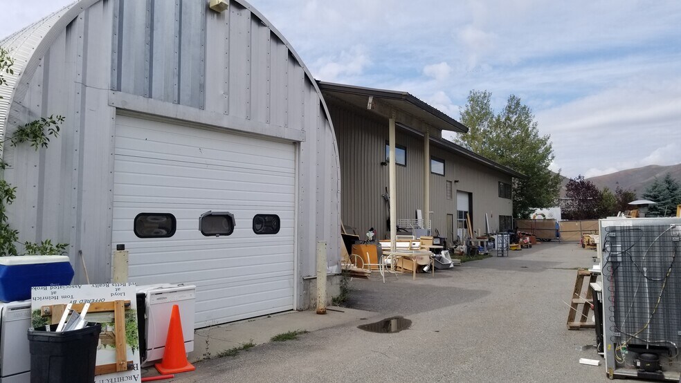 3930 Woodside Blvd, Hailey, ID à vendre - Photo du bâtiment - Image 2 de 18