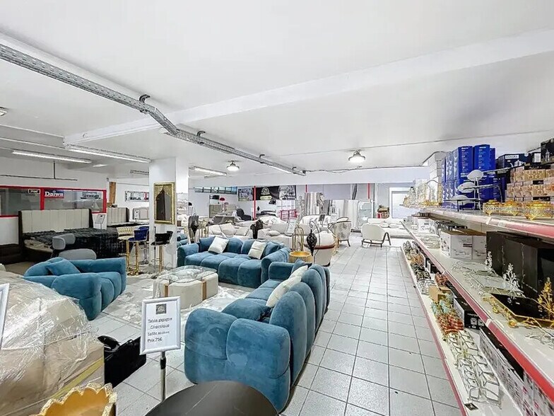 7 Rue Galilée, Villeurbanne for lease - Interior Photo - Image 2 of 12