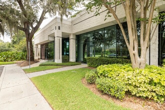 8600 Hidden River Pky, Tampa, FL for lease Building Photo- Image 2 of 22