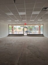 6260 103rd St, Jacksonville, FL à louer Photo intérieure- Image 2 de 3