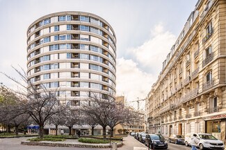 Plus de détails pour 16 Boulevard Garibaldi, Paris - Commerce de détail à louer