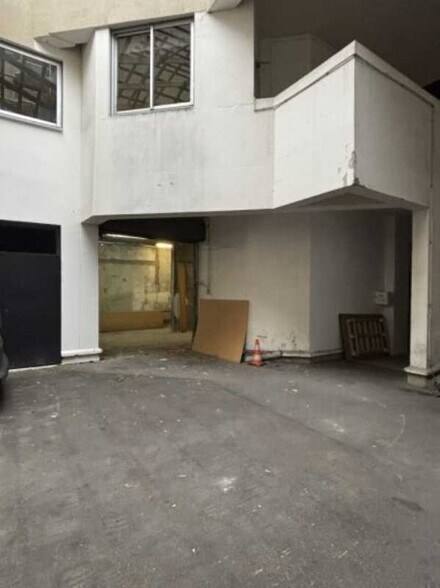 Bureau dans Courbevoie à louer - Photo du bâtiment - Image 2 de 15