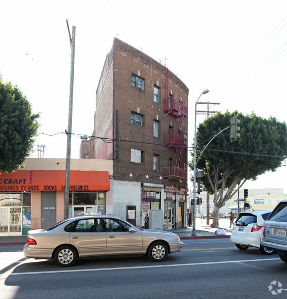 705 E 9th St, Los Angeles, CA à vendre - Photo du bâtiment - Image 2 de 2