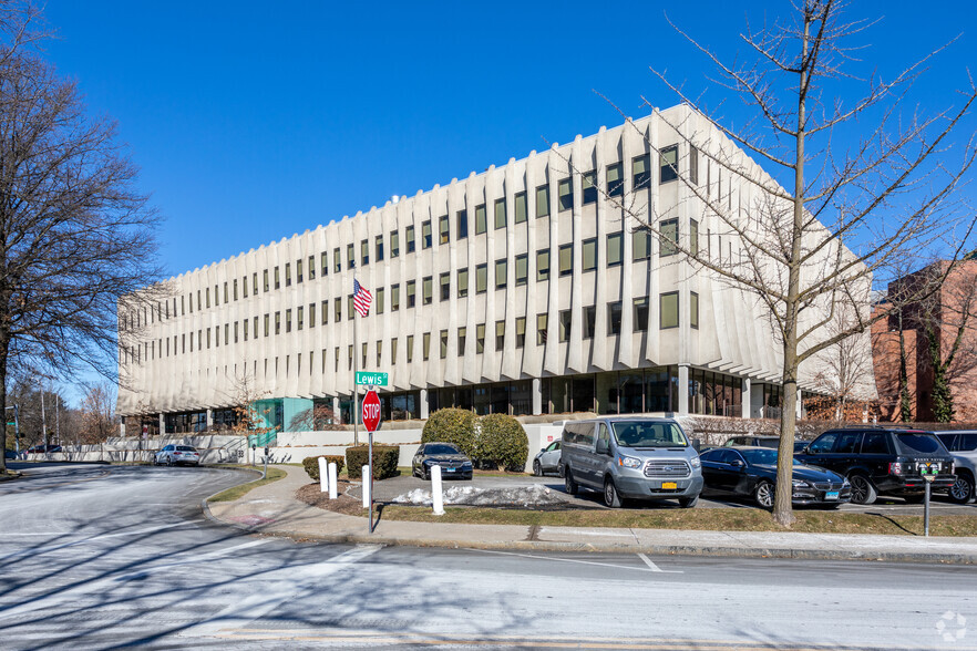 33 Benedict Pl, Greenwich, CT for lease - Building Photo - Image 1 of 3