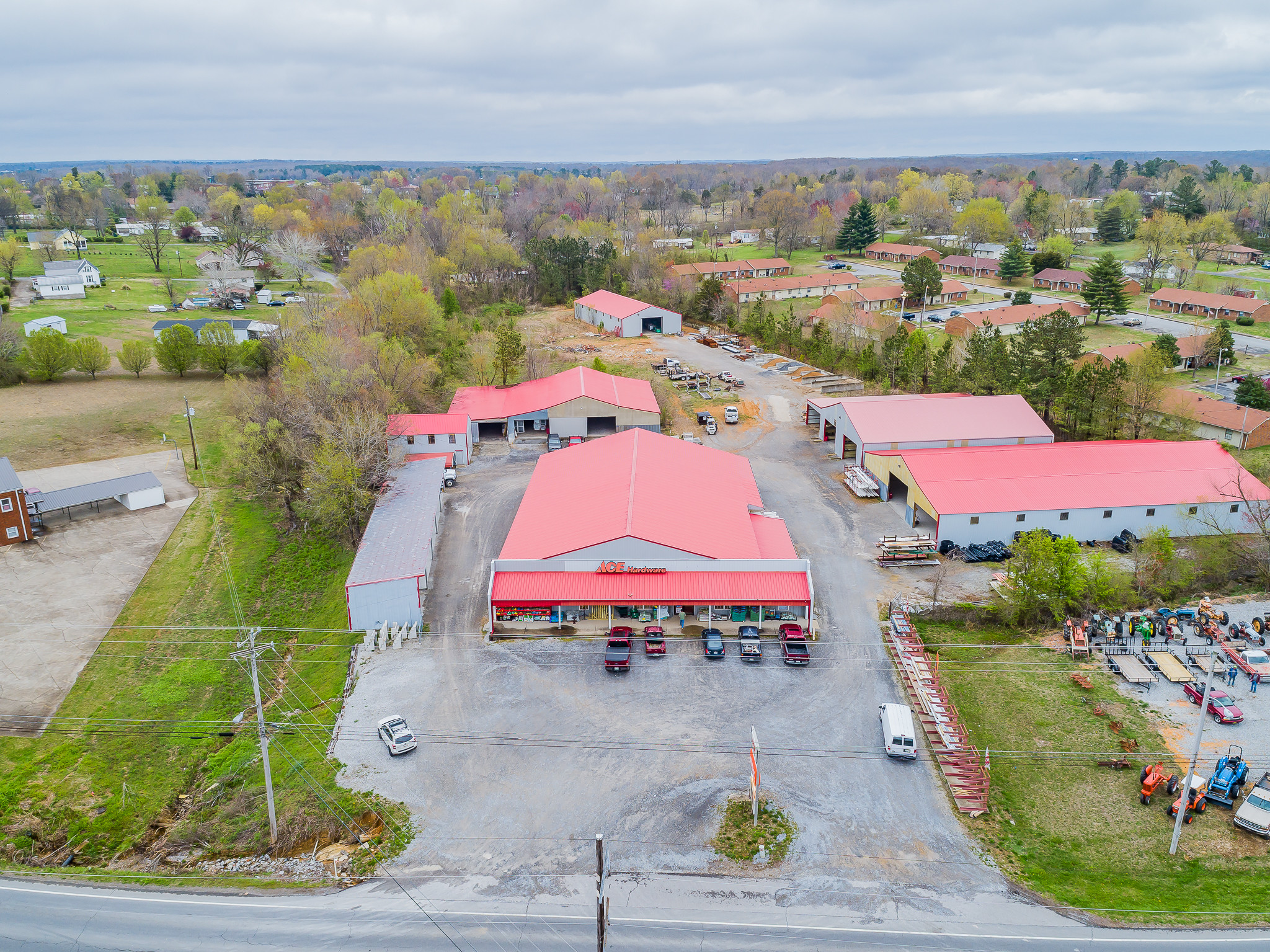 9894 US Highway 70, Mc Ewen, TN à vendre Photo du b timent- Image 1 de 1