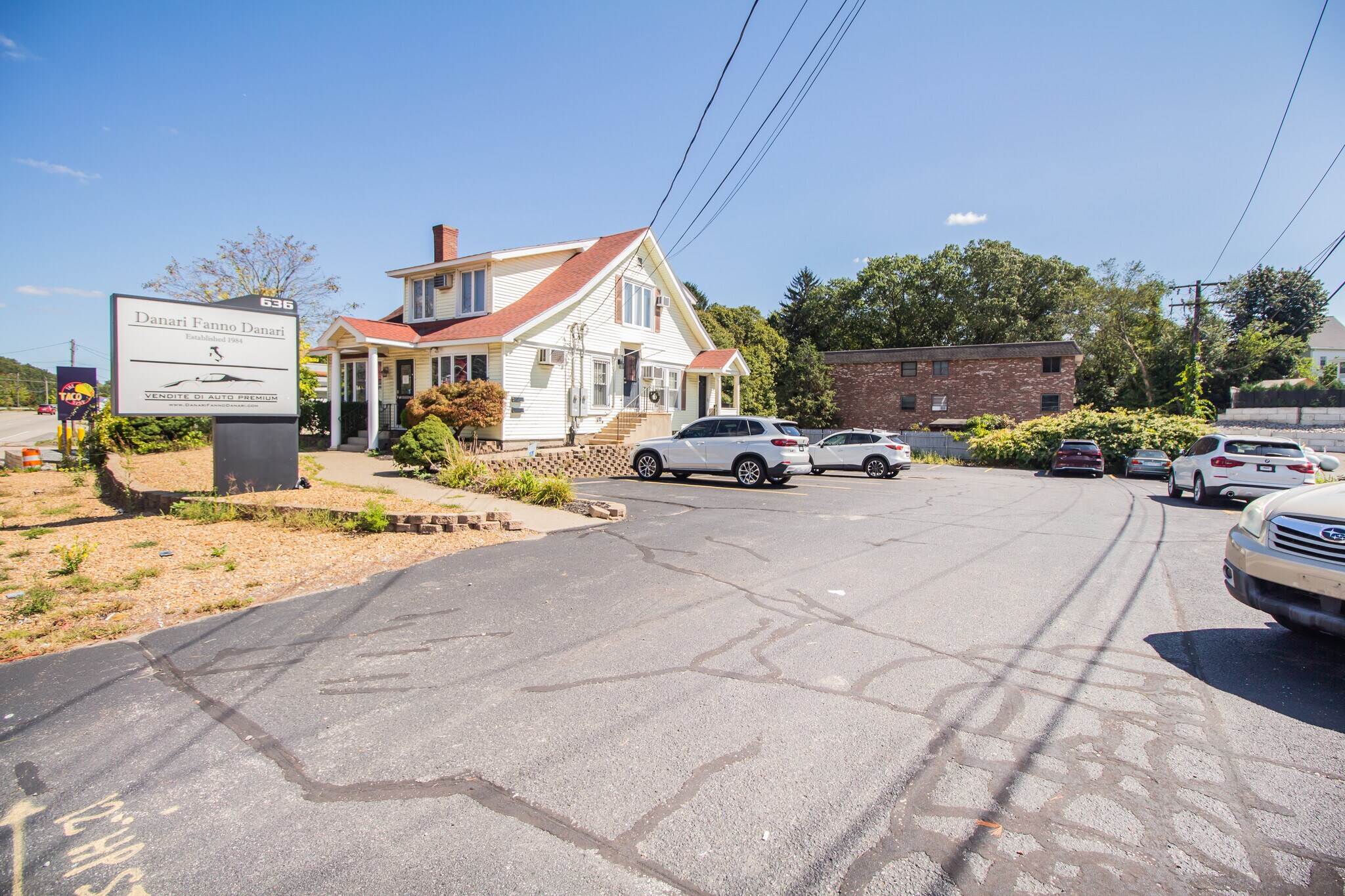 636 Sunderland Rd, Worcester, MA à vendre Photo du bâtiment- Image 1 de 1