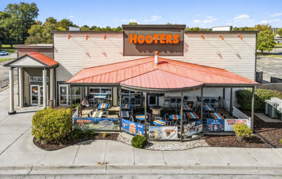 6100 SW 10th Ave, Topeka, KS for sale - Building Photo - Image 3 of 6