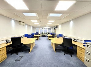 227 Aldborough Rd S, Ilford à louer Photo intérieure- Image 2 de 2