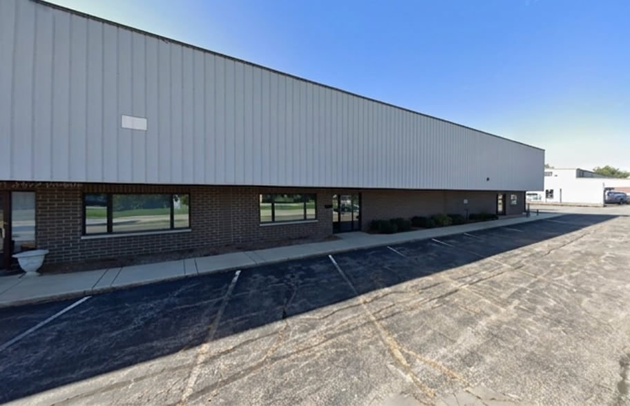 630-634 Schneider Dr, South Elgin, IL à vendre - Photo du bâtiment - Image 1 de 10