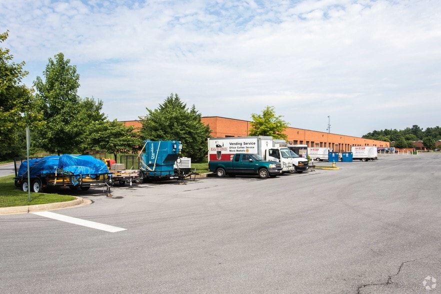 5119 Pegasus Ct, Frederick, MD for lease - Building Photo - Image 2 of 9