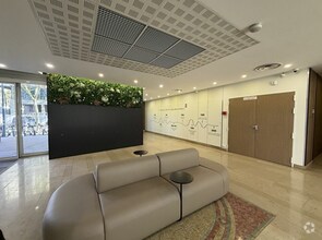 109 Boulevard De La Bataille De Stalingrad, Villeurbanne for lease Interior Photo- Image 2 of 23