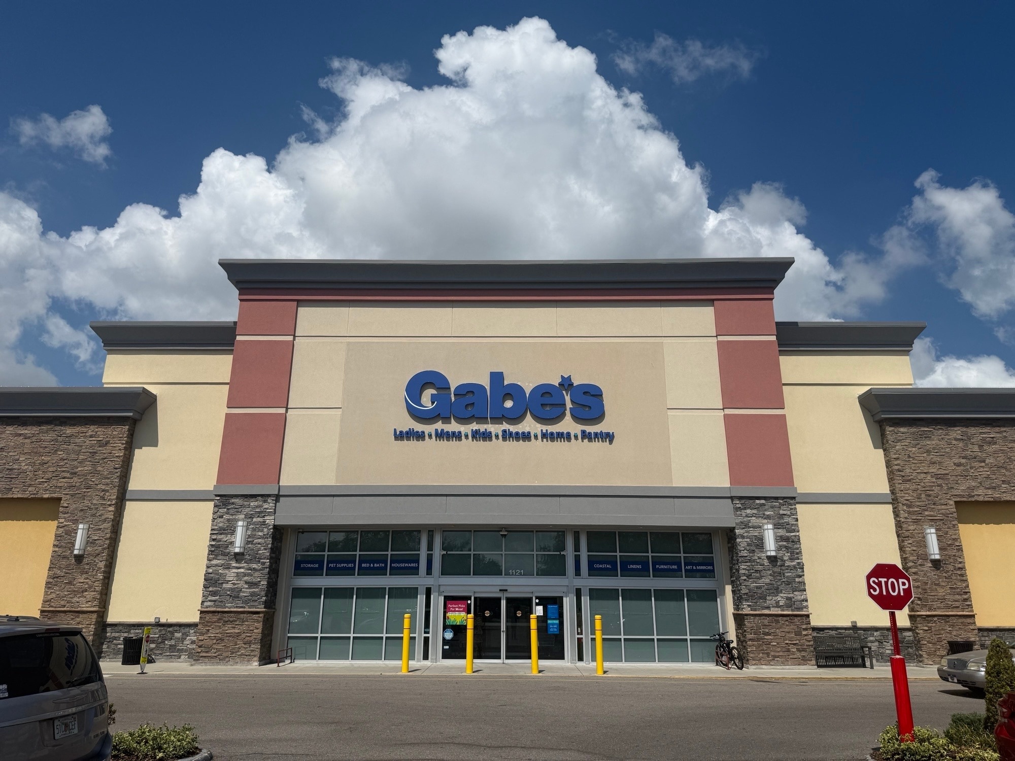 1111 Missouri Ave N, Largo, FL for lease Primary Photo- Image 1 of 4