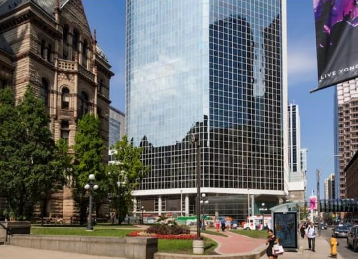 20 Queen St W, Toronto, ON à louer - Photo du bâtiment - Image 1 de 3