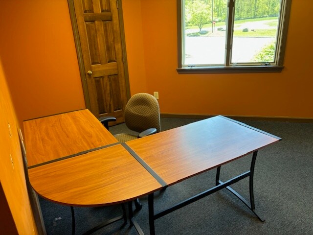 Norwich Westerly Road Commercial Condos portefeuille de 8 propriétés à vendre sur LoopNet.ca - Photo du bâtiment - Image 2 de 9