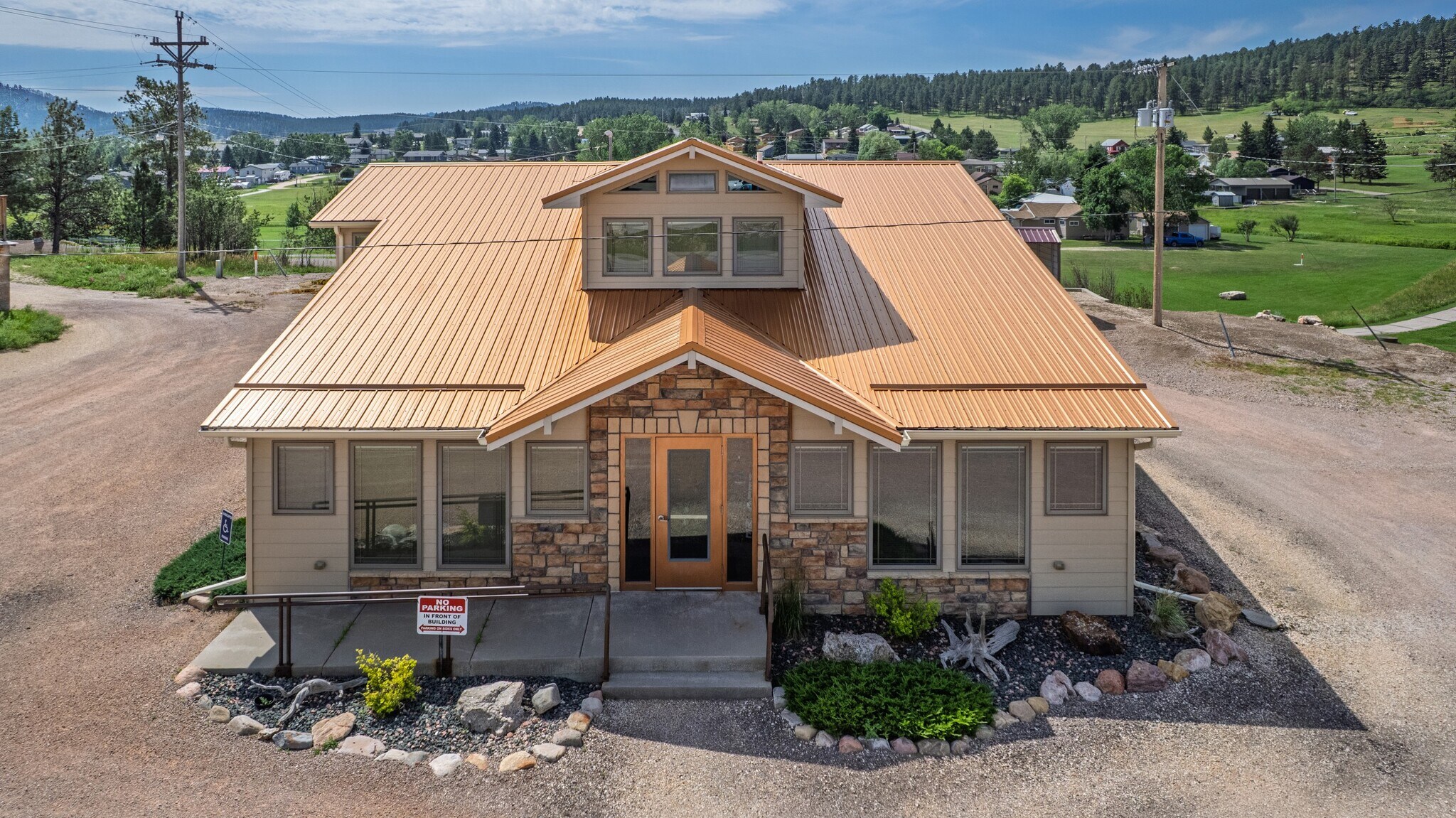 1100 Mount Rushmore Rd, Custer, SD à vendre Photo principale- Image 1 de 47