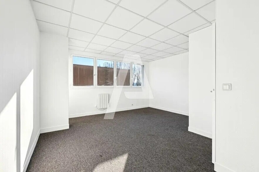 Flex dans Émerainville à louer - Photo intérieure - Image 2 de 5