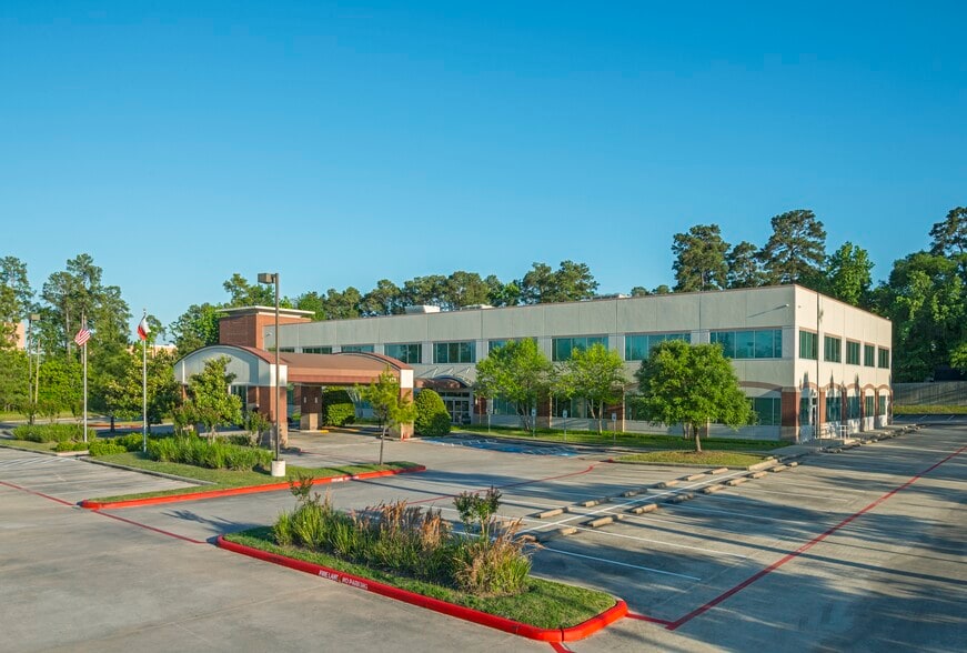 17191 St. Lukes Way, The Woodlands, TX à louer - Photo principale - Image 1 de 4