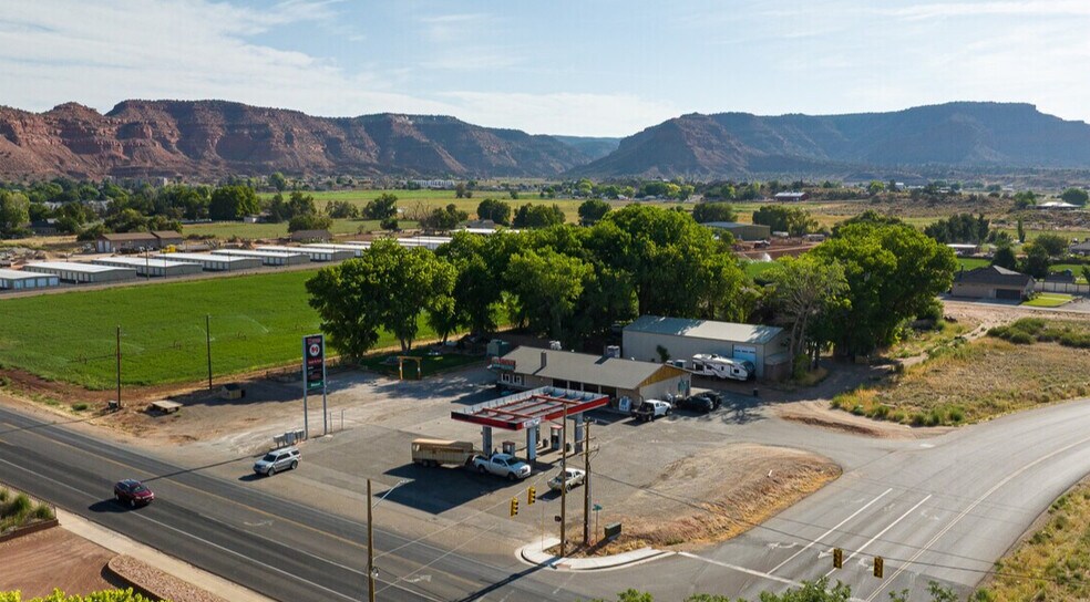 1055 S Highway 89a, Kanab, UT à vendre - Photo du bâtiment - Image 1 de 10
