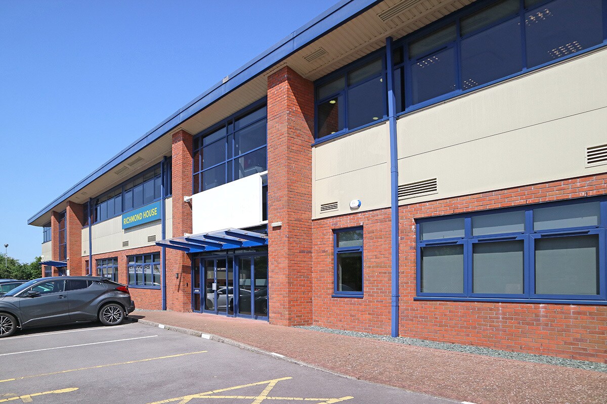Dorcan Way, Swindon à louer Photo du bâtiment- Image 1 de 2
