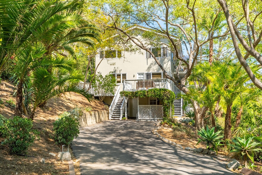 543 1/2 Arroyo Ave, Santa Barbara, CA for sale - Building Photo - Image 1 of 39