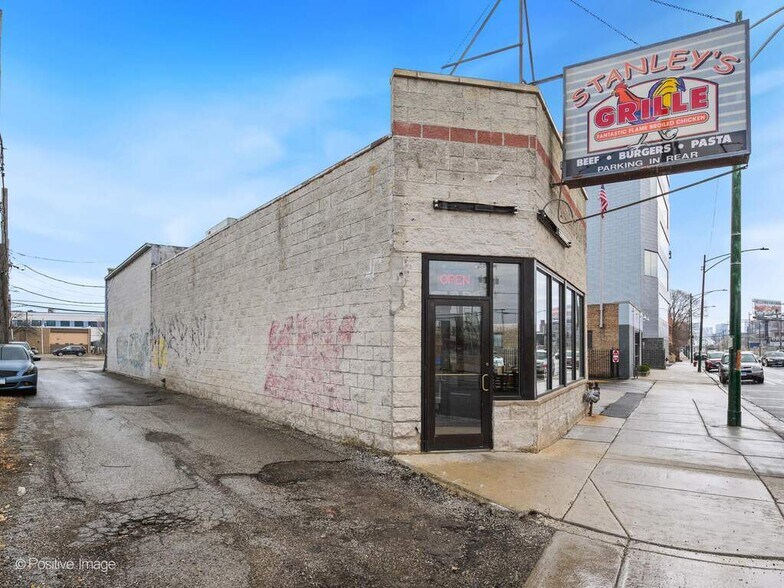1543 N Elston Ave, Chicago, IL à vendre - Photo du bâtiment - Image 3 de 18