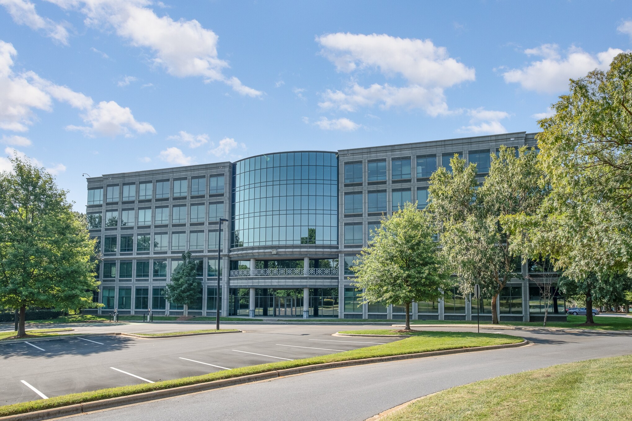 2525 Water Ridge Pky, Charlotte, NC for lease Building Photo- Image 1 of 8