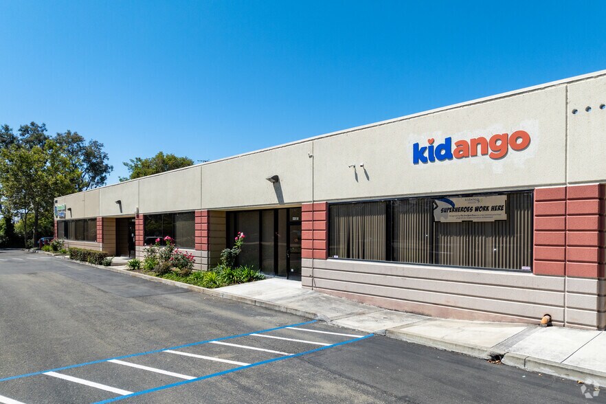 44049 Fremont Blvd, Fremont, CA à louer - Photo du bâtiment - Image 2 de 8