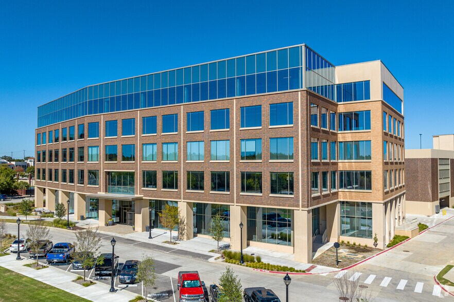 601 State St, Southlake, TX à louer - Photo du bâtiment - Image 2 de 14