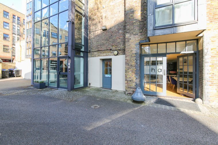 198 Providence Sq, Londres à vendre - Photo du bâtiment - Image 2 de 5