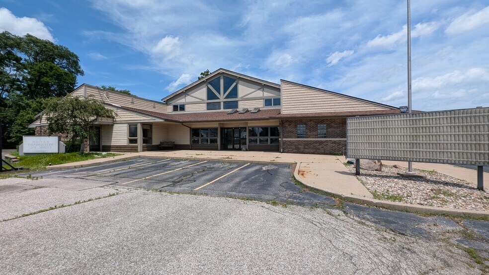 12555 SR 23 SR 23, Granger, IN à vendre - Photo du bâtiment - Image 1 de 22