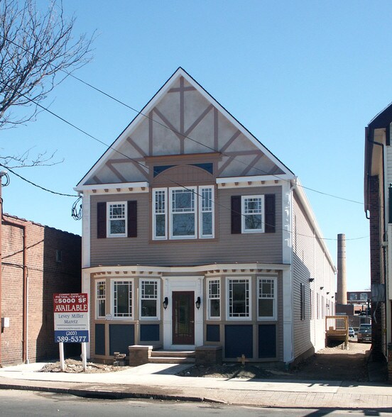 881 Whalley Ave, New Haven, CT à vendre - Photo du bâtiment - Image 2 de 4