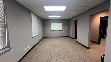 204 Executive Ct, Little Rock, AR à louer Photo intérieure- Image 2 de 8