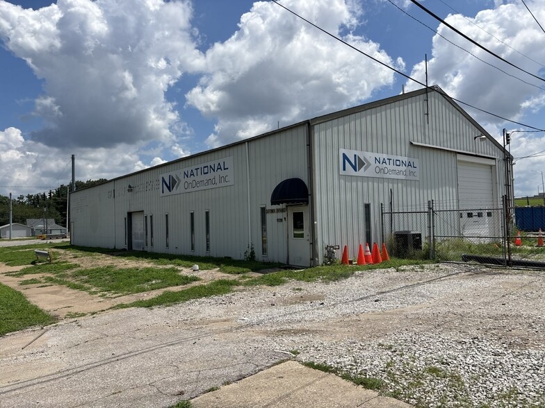 800 N 3rd St, Terre Haute, IN for lease - Building Photo - Image 2 of 17