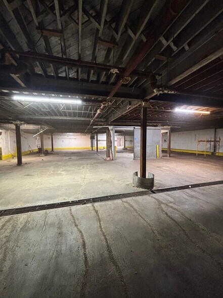 501 N Main Ave, Springfield, MO à louer - Photo du bâtiment - Image 3 de 7