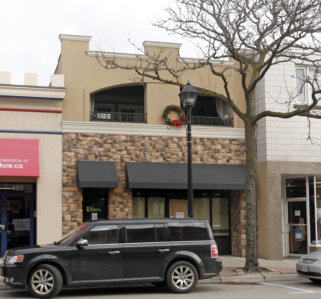 Plus de détails pour 453 Brant St, Burlington, ON - Commerce de détail à vendre