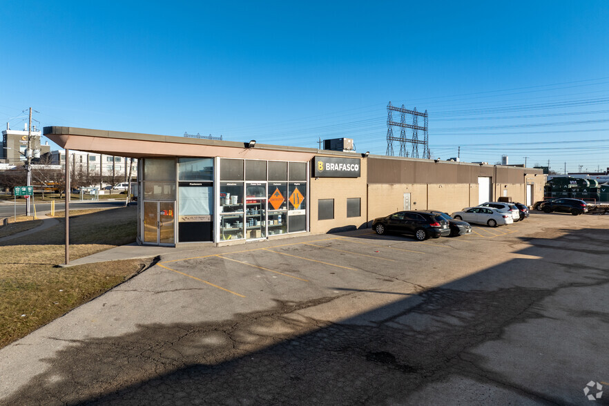 75 City View Dr, Toronto, ON for sale - Building Photo - Image 3 of 25