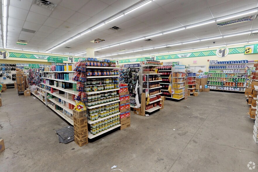 96-01 Jamaica Ave, Woodhaven, NY for sale - Matterport 3D Scan - Image 2 of 9
