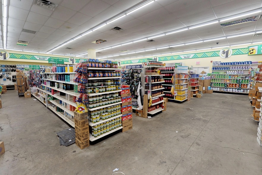 96-01 Jamaica Ave, Woodhaven, NY à vendre - Numérisation 3D de Matterport - Image 2 de 9