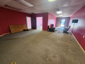 1102-1104 W Fairfield Rd, High Point, NC à louer Photo intérieure- Image 1 de 7