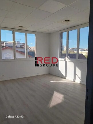More details for Marseille, Marseille - Office for Sale