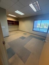 3122 N Cypress St, Wichita, KS à louer Photo intérieure- Image 2 de 8