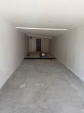 7801 Melrose Ave, Los Angeles, CA for lease Interior Photo- Image 1 of 2
